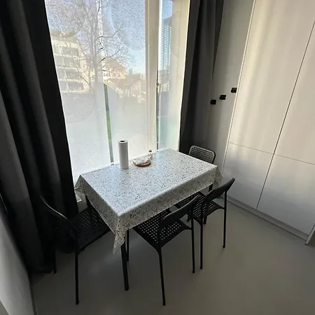 Fresh Flat Unterbilk, Free Parking 아파트 *